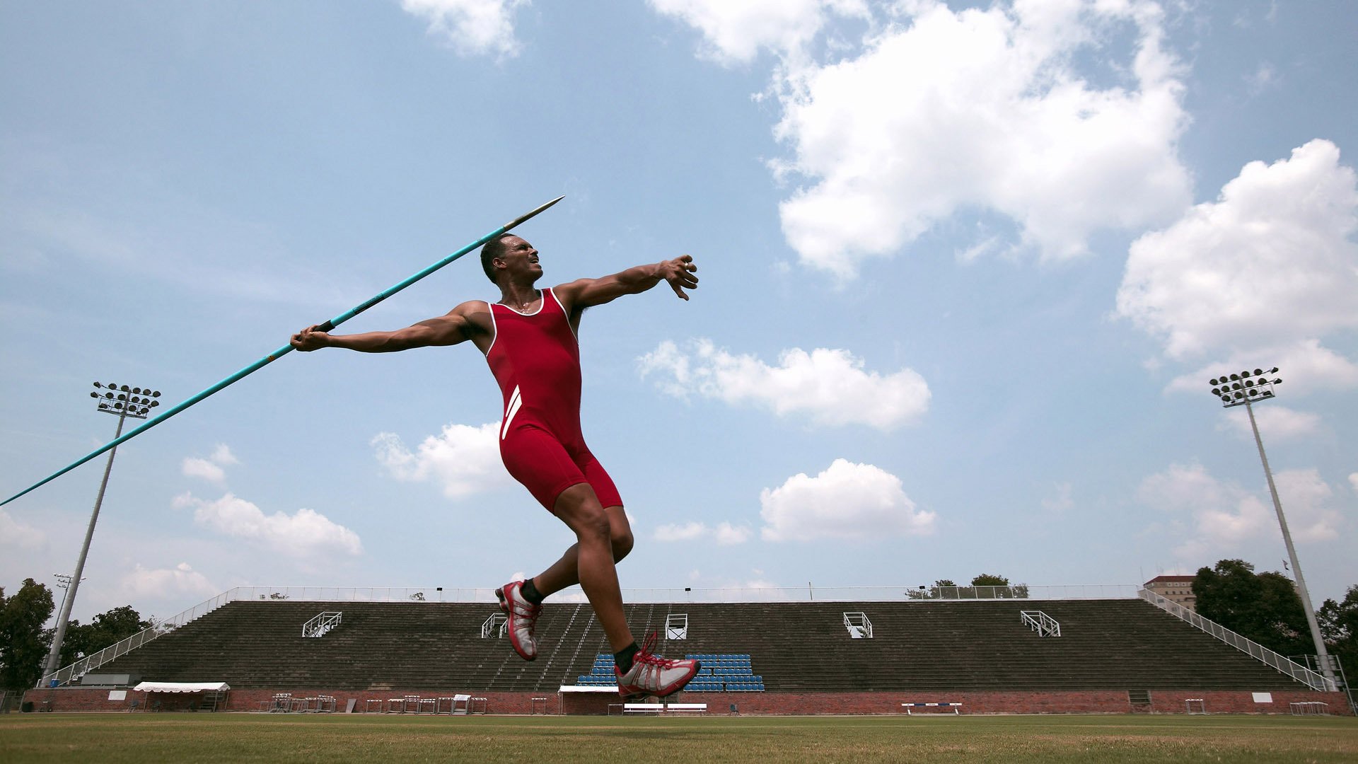 _海洋运动嘉年华：冲浪、潜水一站式体验_，海洋馆 潜水表演