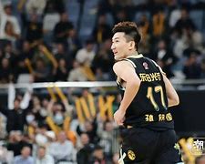 “CBA新赛季的转会动态，各队阵容调整！”