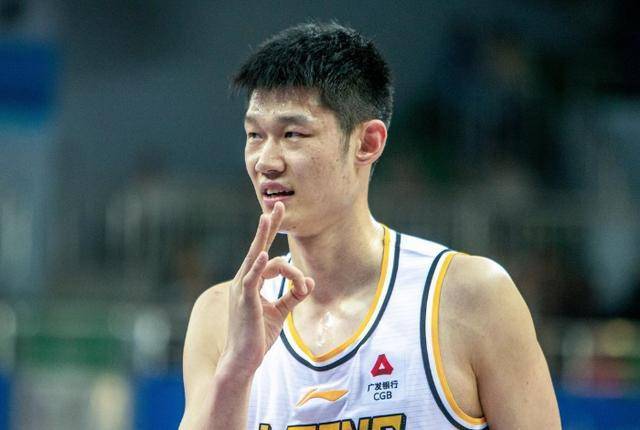 关于胡金秋冲击MVP：广厦队内线核心再进化的信息