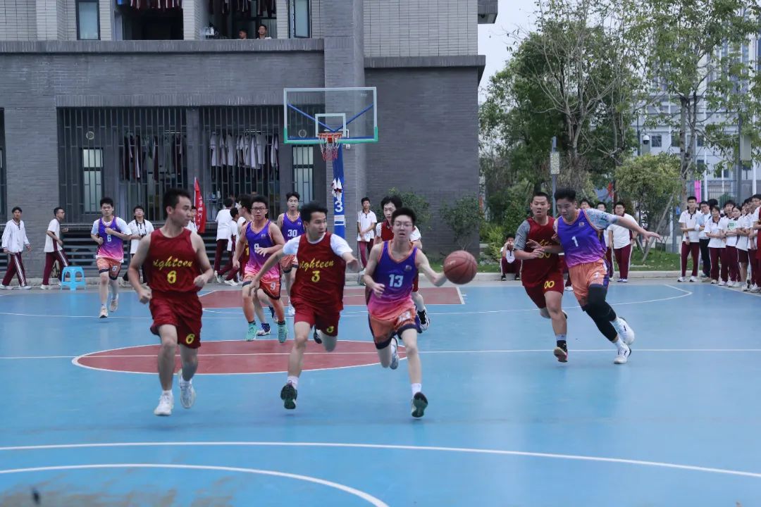 校园篮球赛燃爆！精彩回顾