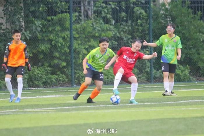 九游体育官网首页-包含球星助力慈善活动合集：足球的温度的词条
