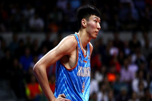 周琦:中国男篮新核心的争议与期待 周琦:中国男篮新核心的争议与期待