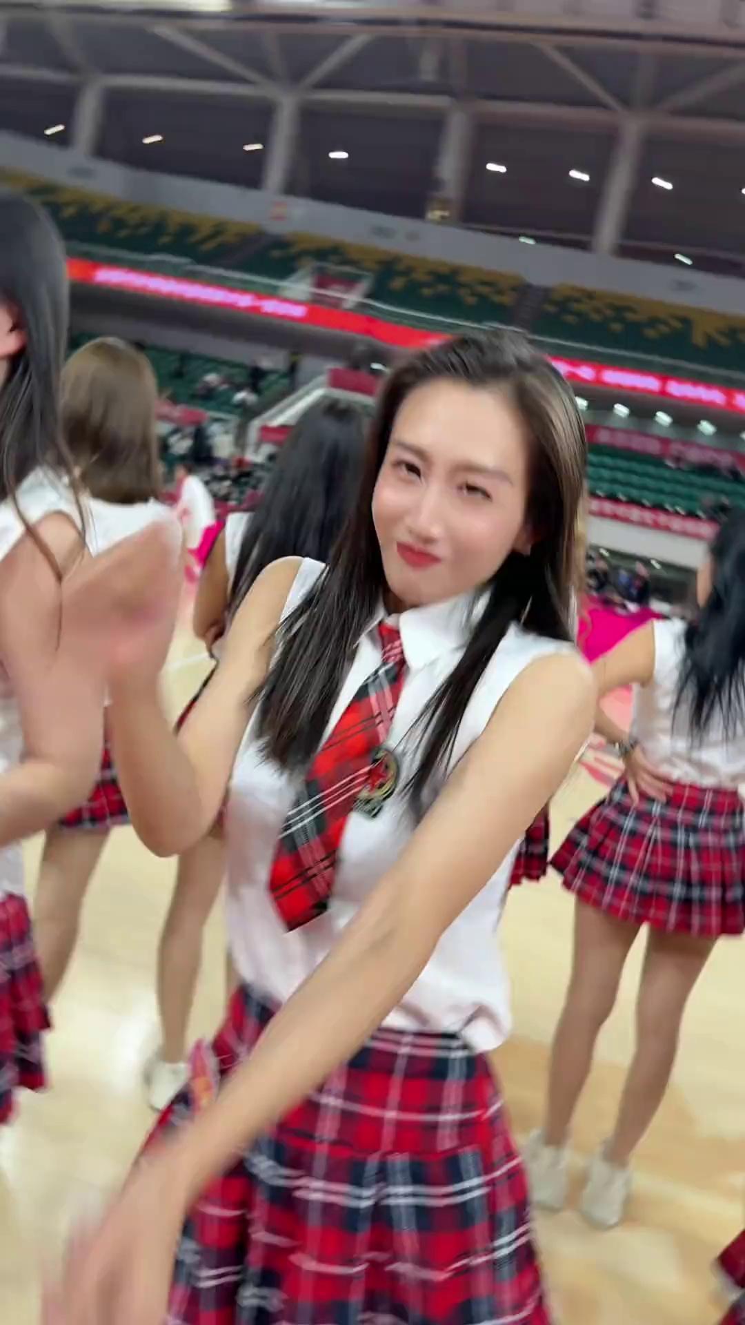 CBA啦啦队文化:舞蹈风格越来越国际化 CBA啦啦队文化:舞蹈风格越来越国际化