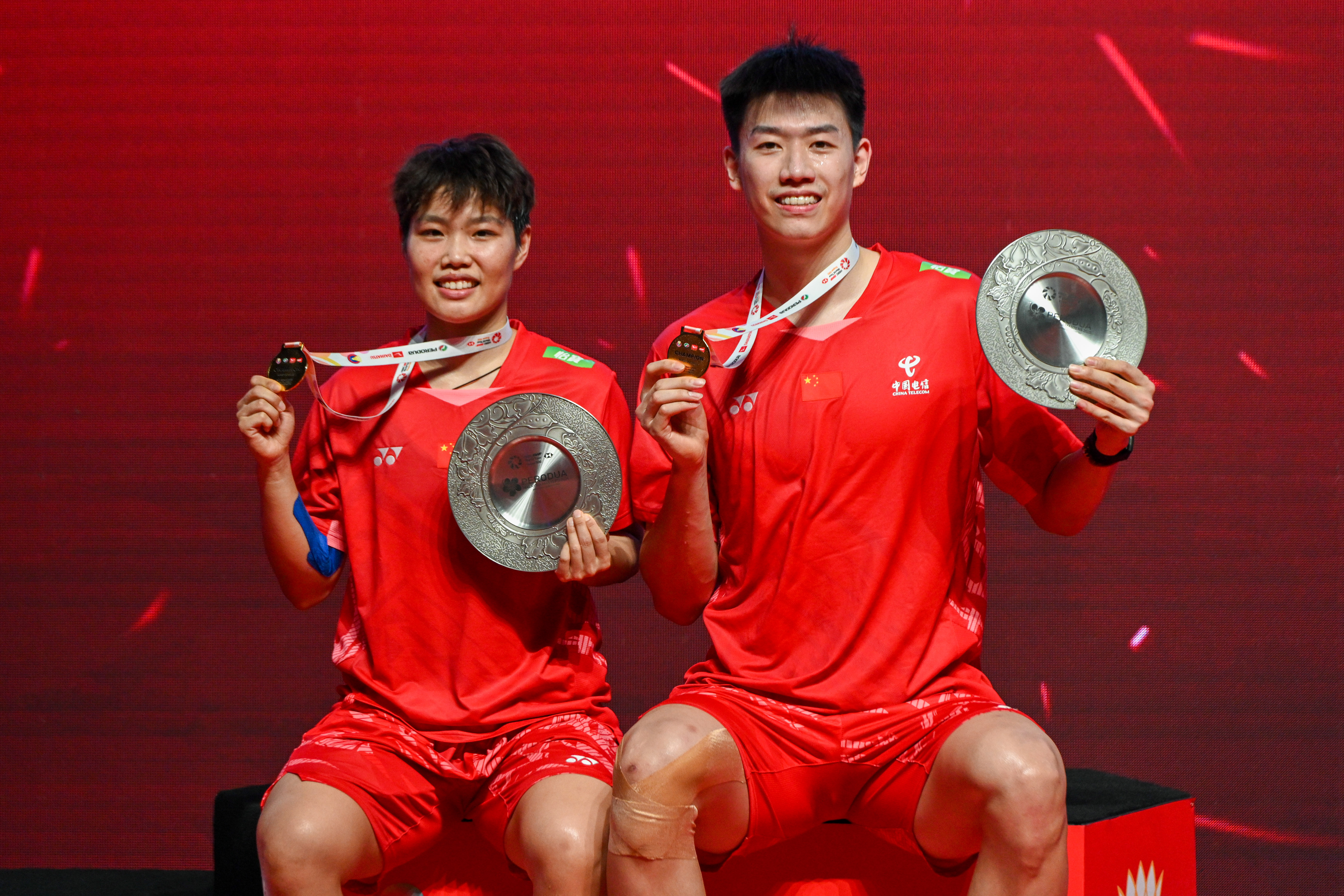 九游体育在线观看-“国际羽毛球赛：选手们全力争夺冠军！”