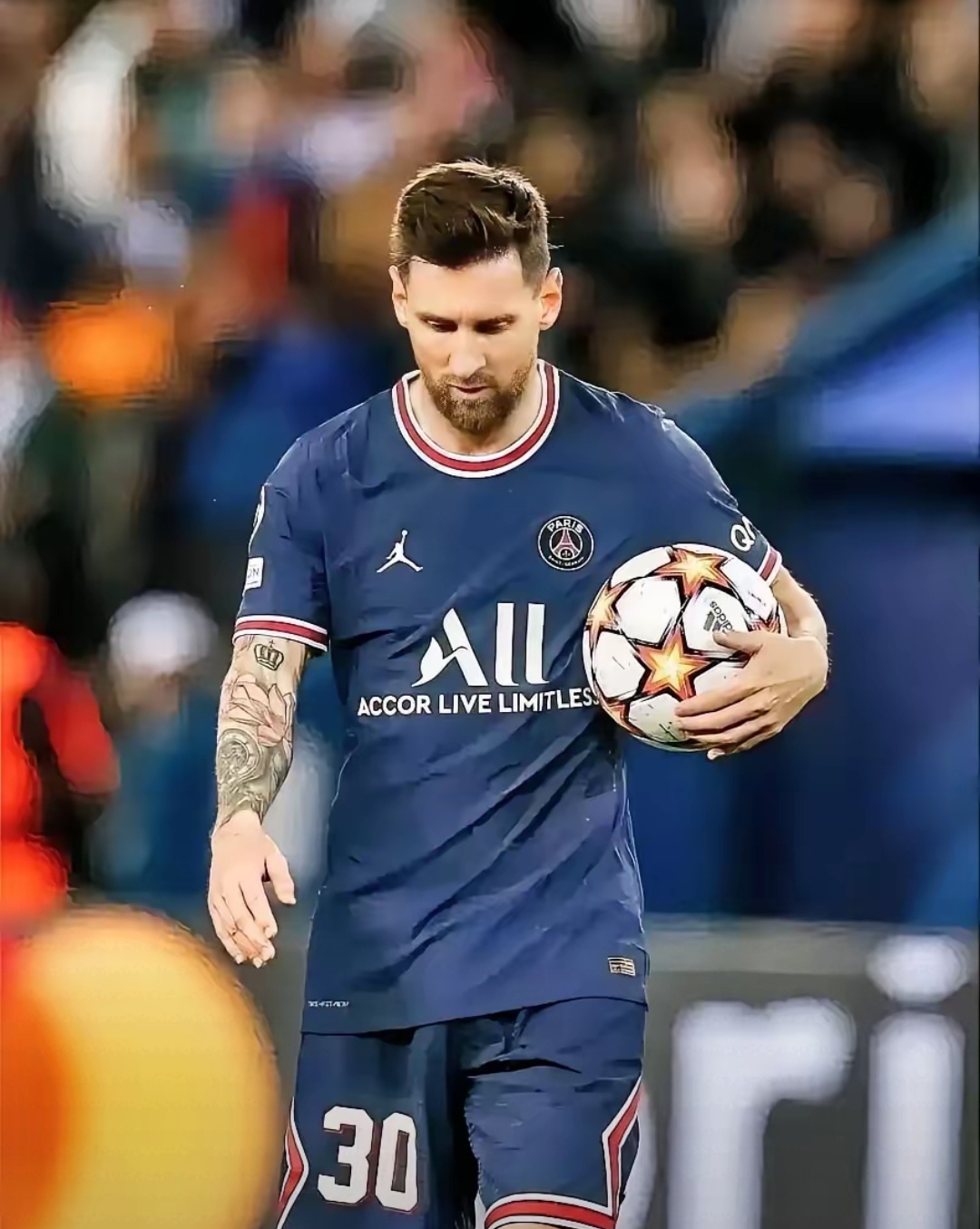 梅西走后,巴黎战术体系重建中 梅西走后,巴黎战术体系重建中