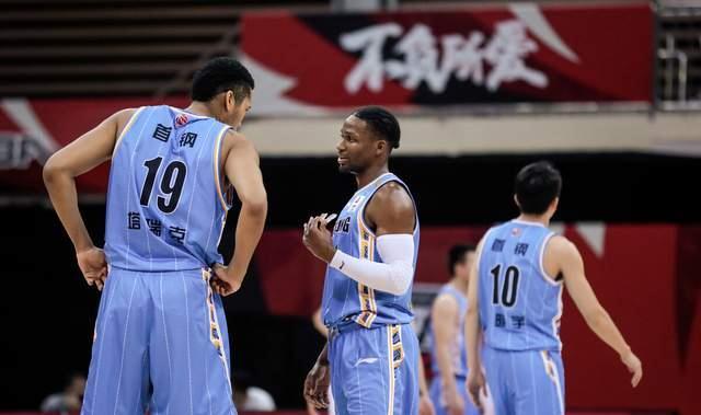 中国九游体育-篮球暴力事件：球场打架屡禁不止