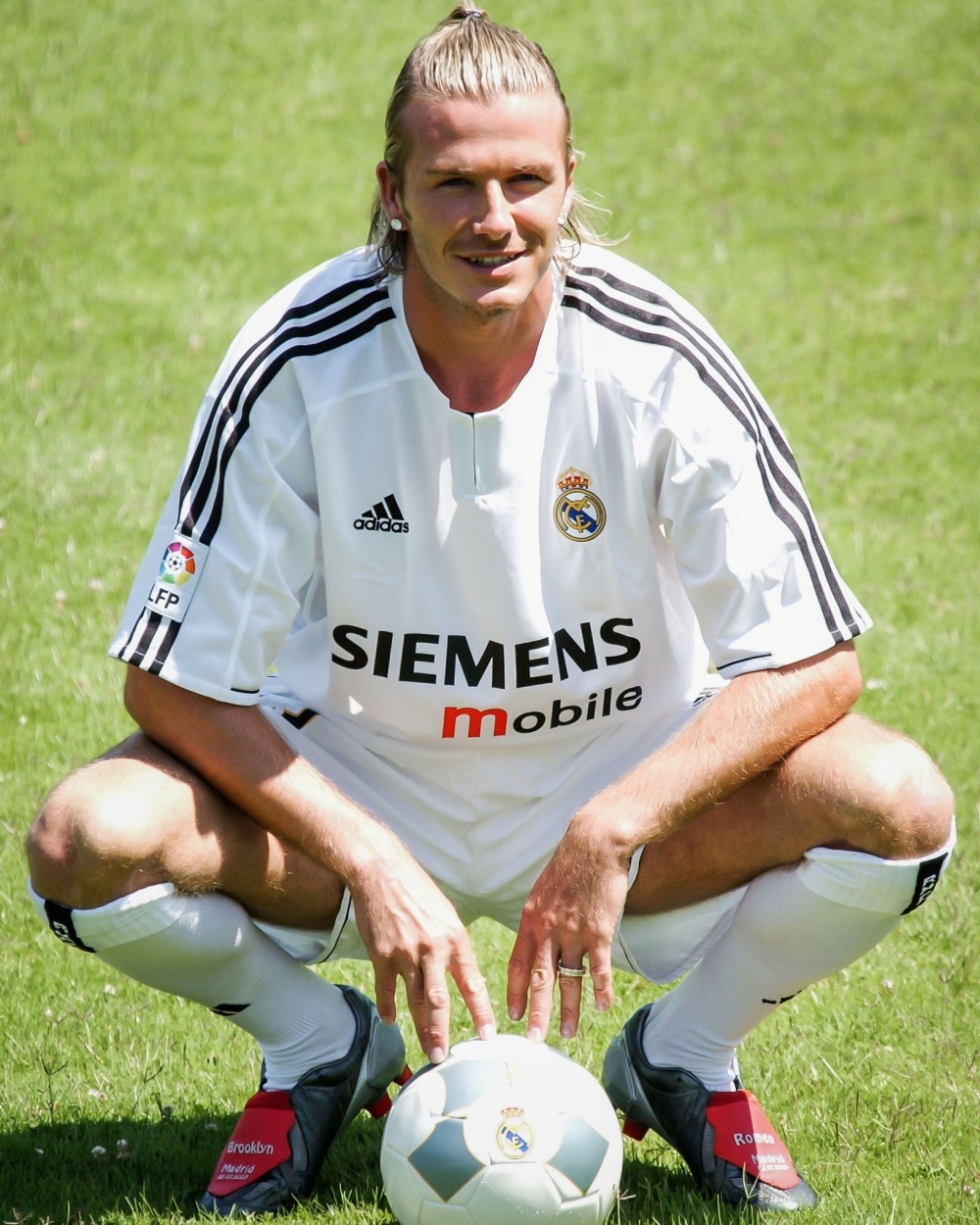 贝克汉姆的贝氏弧线:为什么他的任意球至今无解? 贝克汉姆的贝氏弧线:为什么他的任意球至今无解?