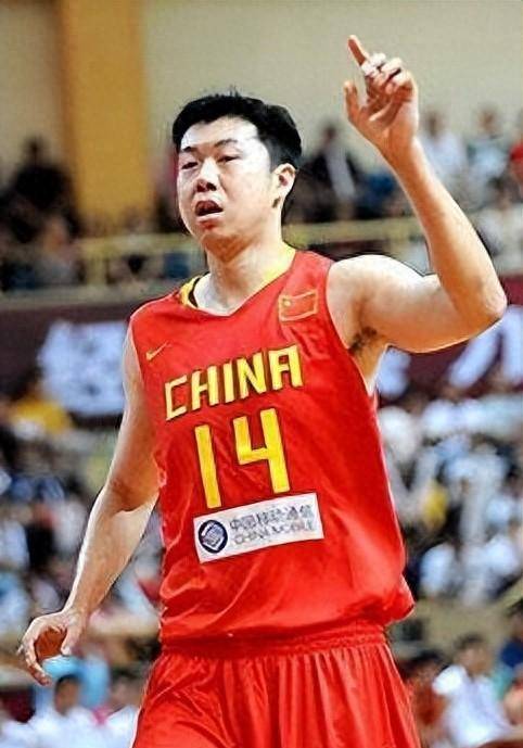 王治郅:中国NBA第一人的坎坷与辉煌 王治郅:中国NBA第一人的坎坷与辉煌