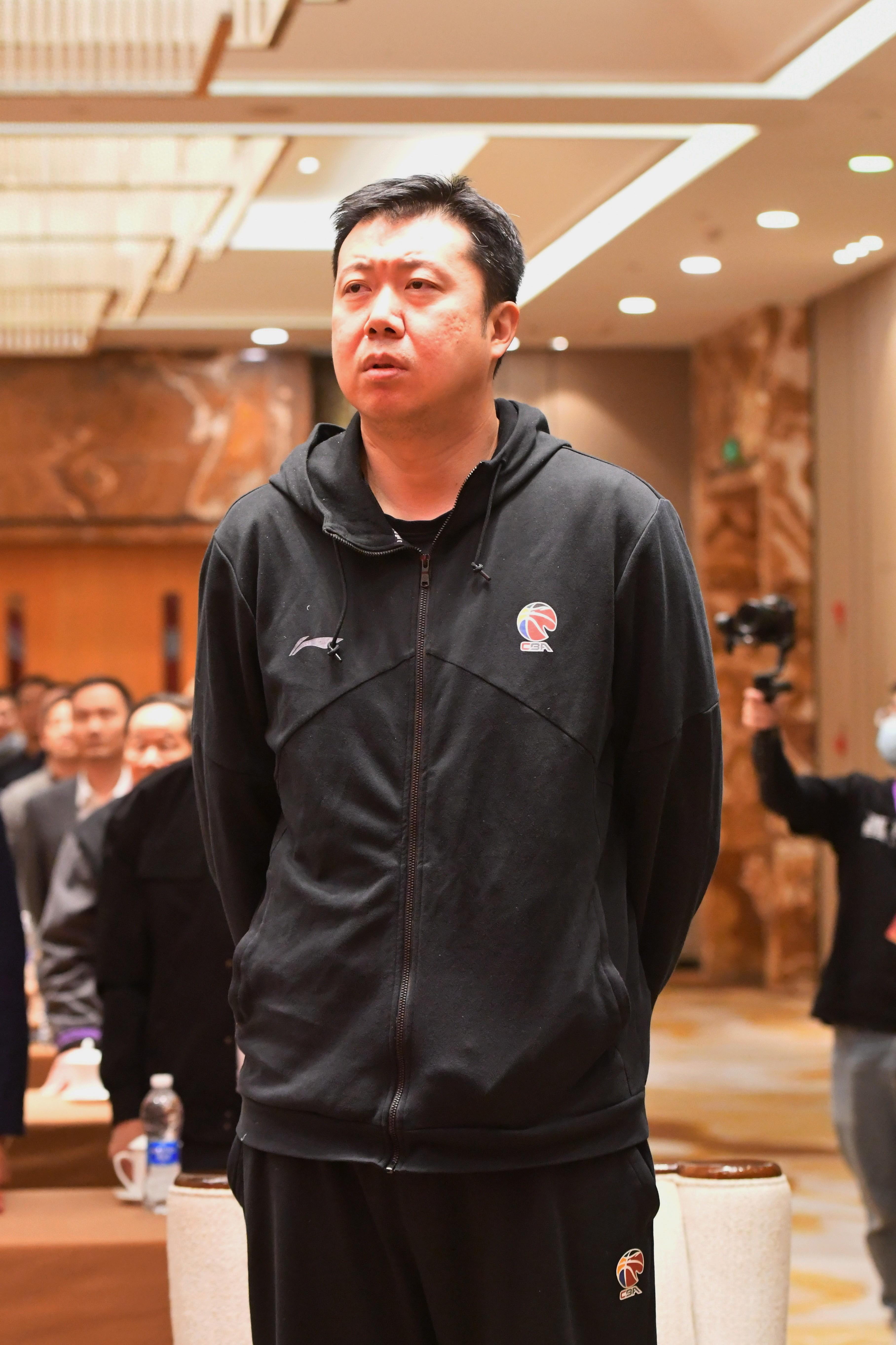 王治郅:中国NBA第一人的坎坷与辉煌 王治郅:中国NBA第一人的坎坷与辉煌