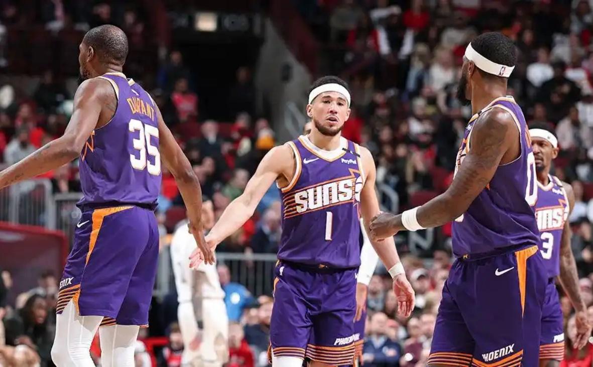 太阳三巨头合体，首轮横扫对手晋级