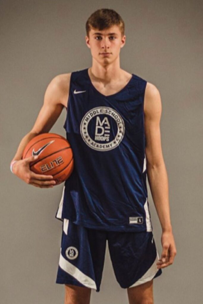 九游体育在线观看-2025年状元热门！库珀·弗拉格全美第一高中生的简单介绍