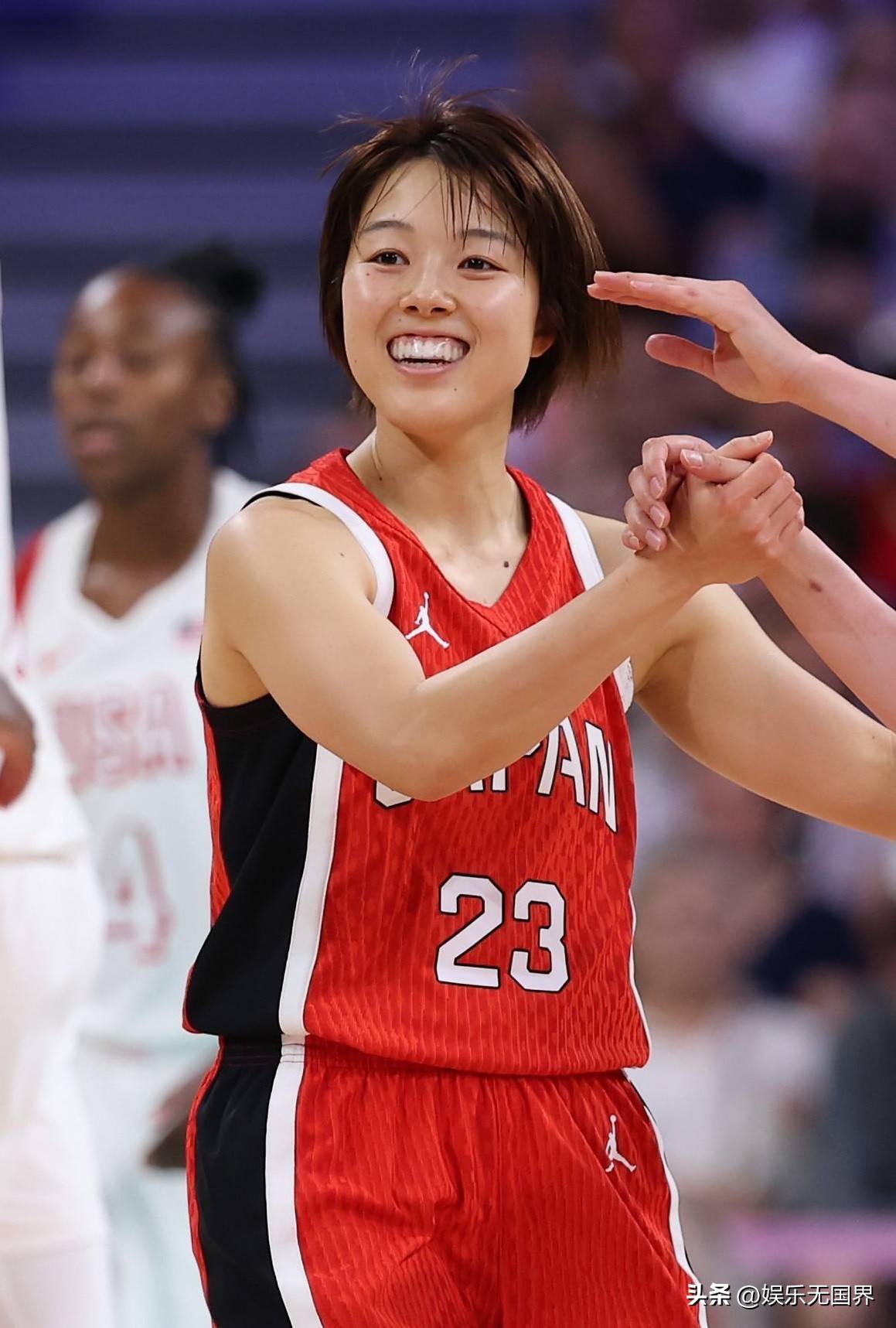 “女子篮球赛事的推广,塑造更多的女性角色!” “女子篮球赛事的推广,塑造更多的女性角色!”