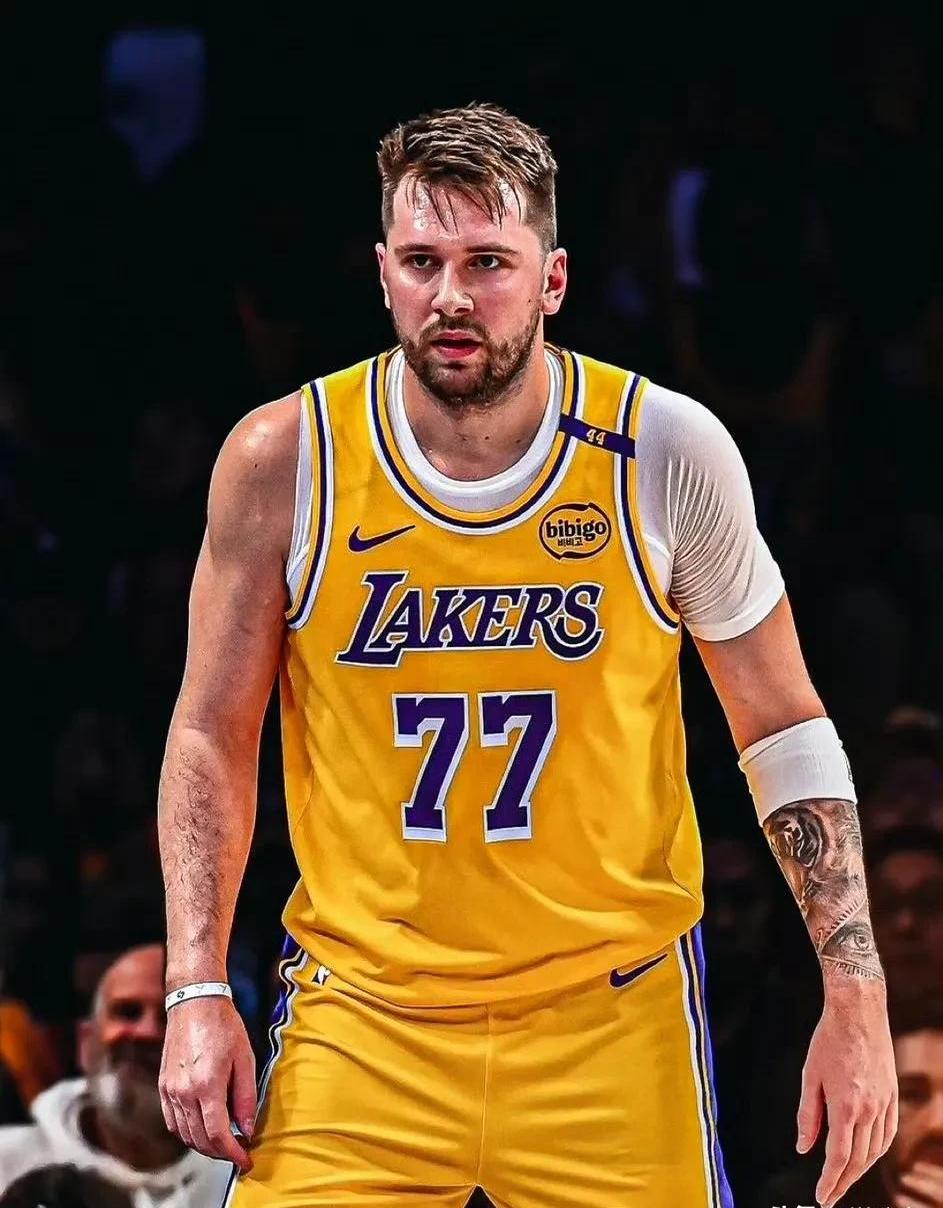 九游足球官网-包含绝杀时刻！东契奇压哨三分助独行侠险胜湖人的词条