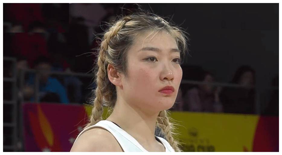女篮李梦WNBA表现:场均10+,站稳脚跟? 女篮李梦WNBA表现:场均10+,站稳脚跟?